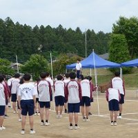 全体練習で開･閉会式を練習しました (5/27)