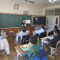 ４年生！！学校給食訪問